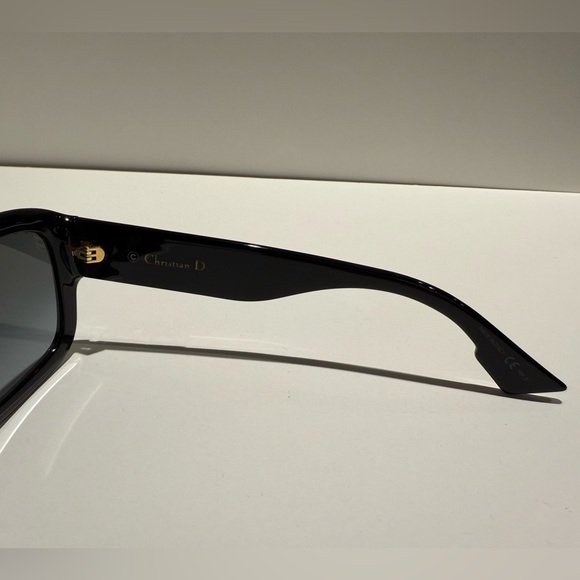 Christian Dior "D Dior" Black Oversized Square Sunglasses - Picture 7 of 11